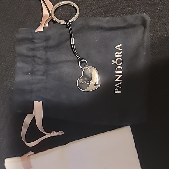 Pandora Collectors HEART KEY CHAIN Cleaning Kit Gift - Picture 7 of 9